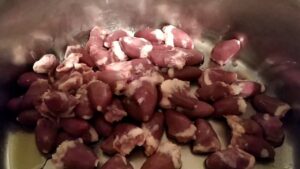 Tips on how to cook chicken hearts for dogs.